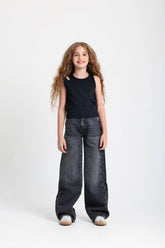 بنطلون جينز رمادي واسع الساق