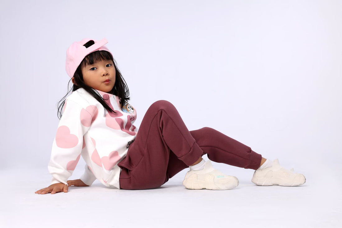 Oversized vs Regular Fit Winter Sweatshirts for Girls: which is better for winter comfort?