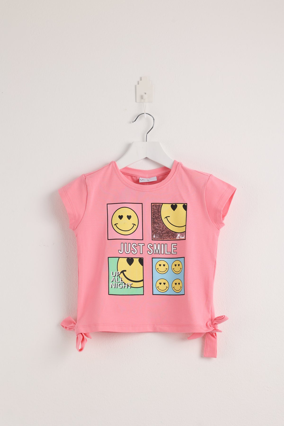 Just Smile Graphs Fushi Tee