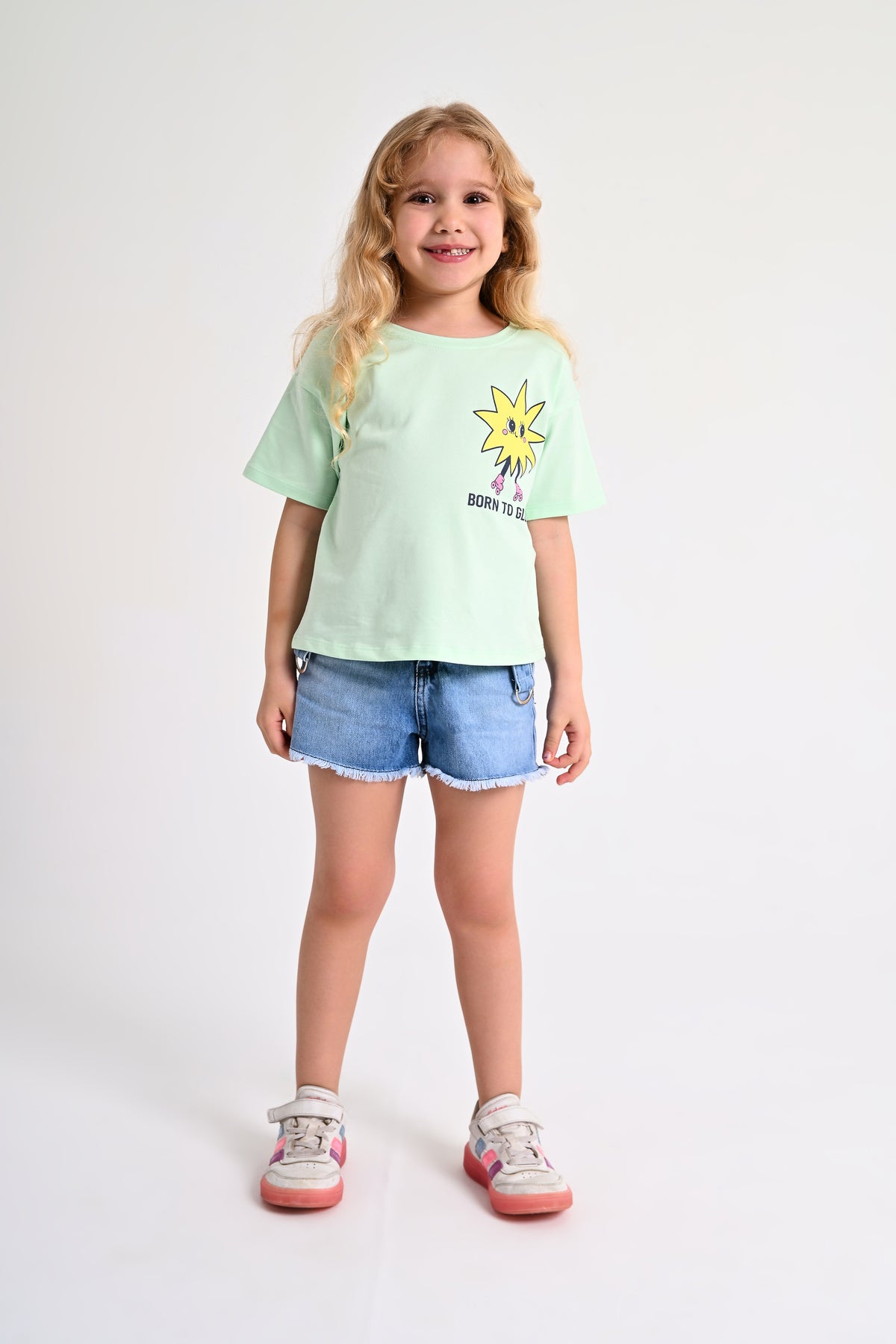 Born To Glow T-shirt - Pistage